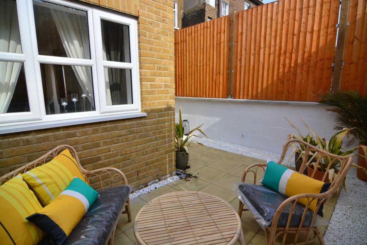 Apartment Wharf - Macarena Apartments Londres Extérieur photo
