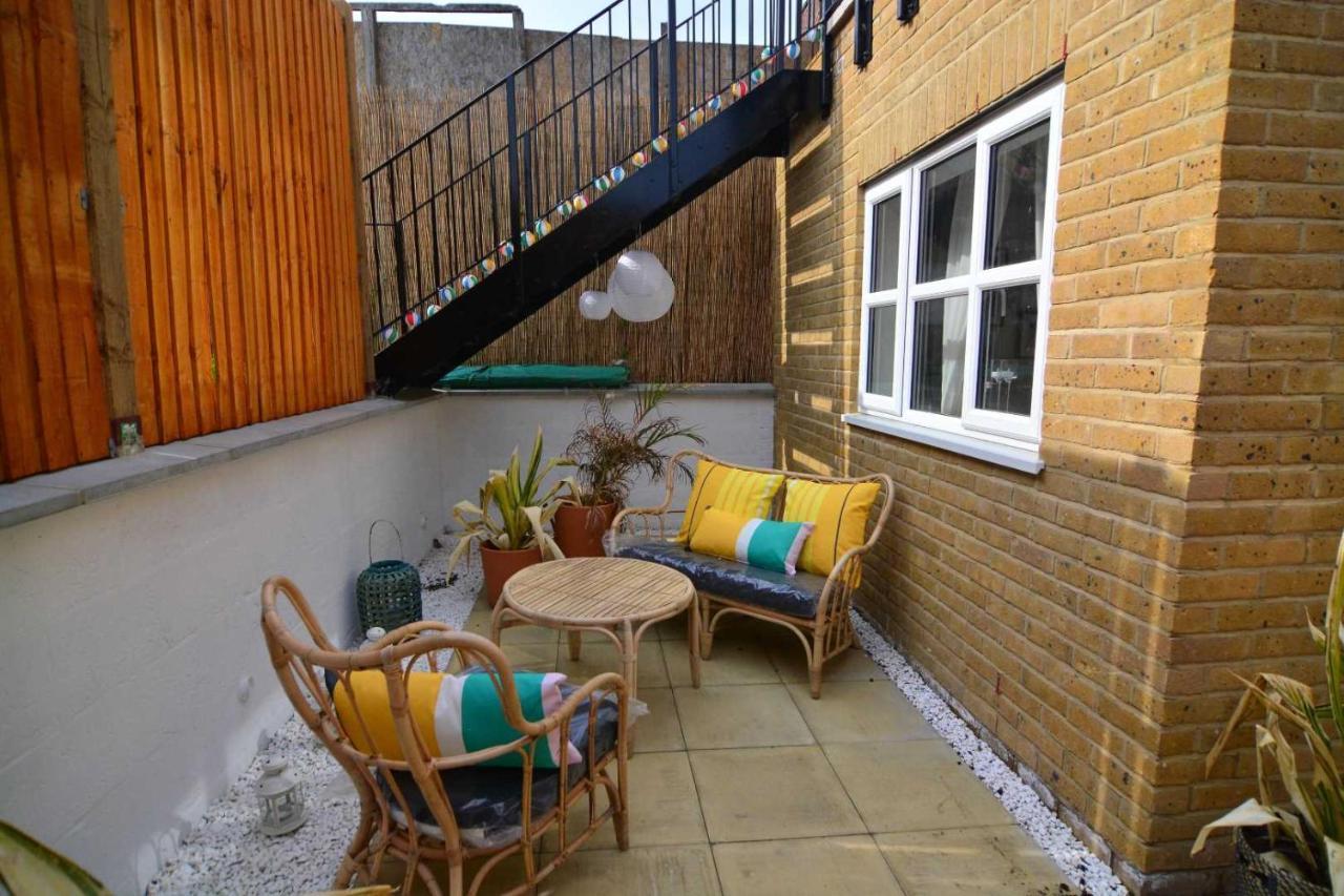 Apartment Wharf - Macarena Apartments Londres Extérieur photo