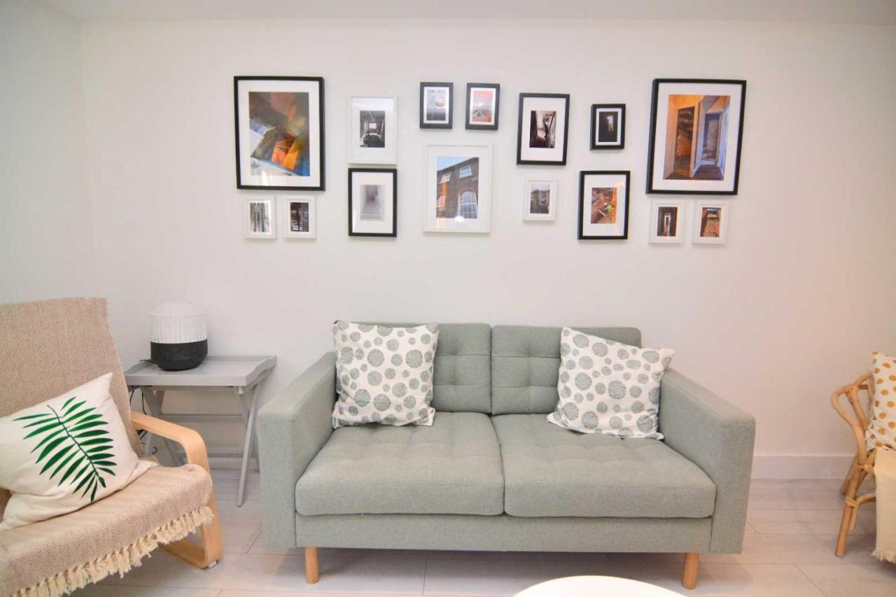 Apartment Wharf - Macarena Apartments Londres Extérieur photo