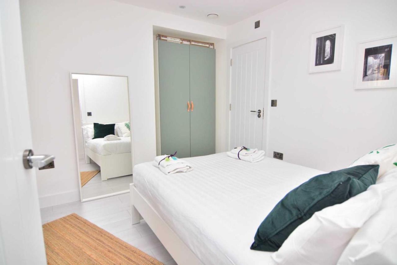 Apartment Wharf - Macarena Apartments Londres Extérieur photo